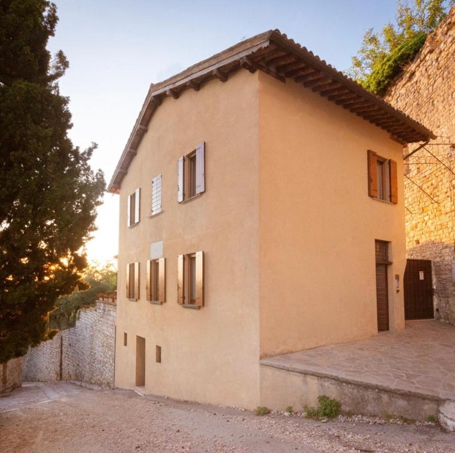 Umbrian Cottage Gubbio Exterior photo
